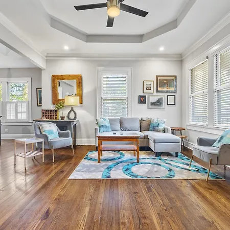 1920S Bungalow With King Bed Wifi Fenced Backyard